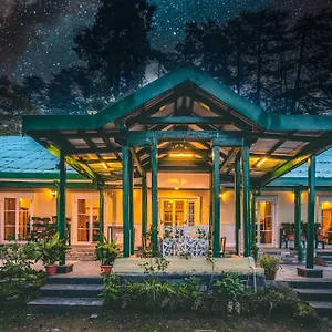 Stayvista At Rose - Bonfire & Scenic View Villa Shimla