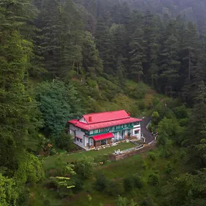 Stayvista At Dimple With Private Lawn & Forest View Villa Shimla