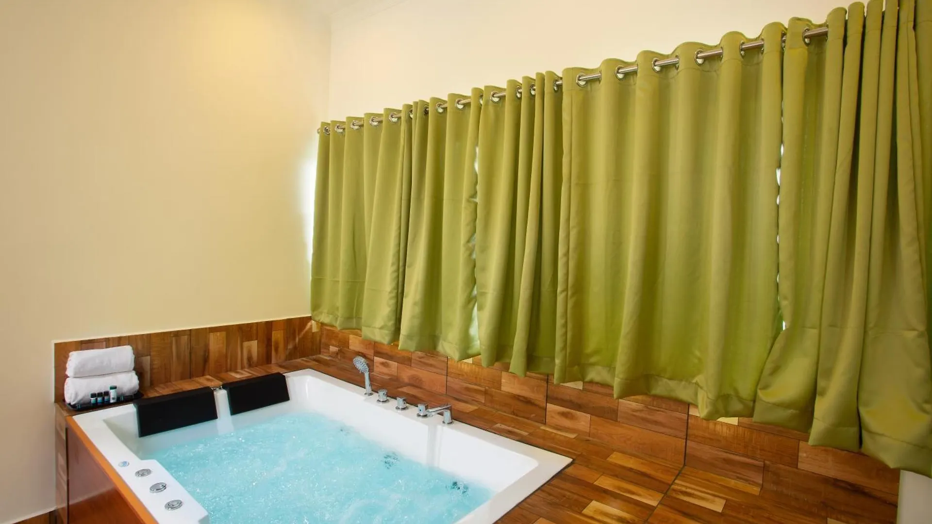 The Arbour Resort Munnar 4*,
